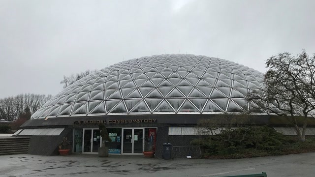 ブローデル温室植物園